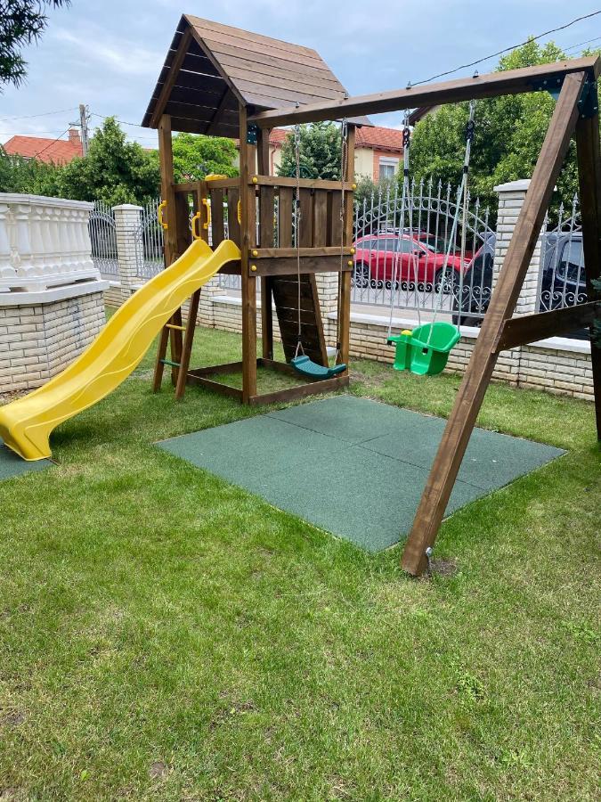 דירות Hajdúszoboszló Margareta Apartmanhaz מראה חיצוני תמונה