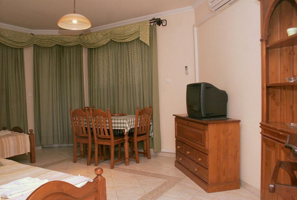 דירות Hajdúszoboszló Margareta Apartmanhaz חדר תמונה