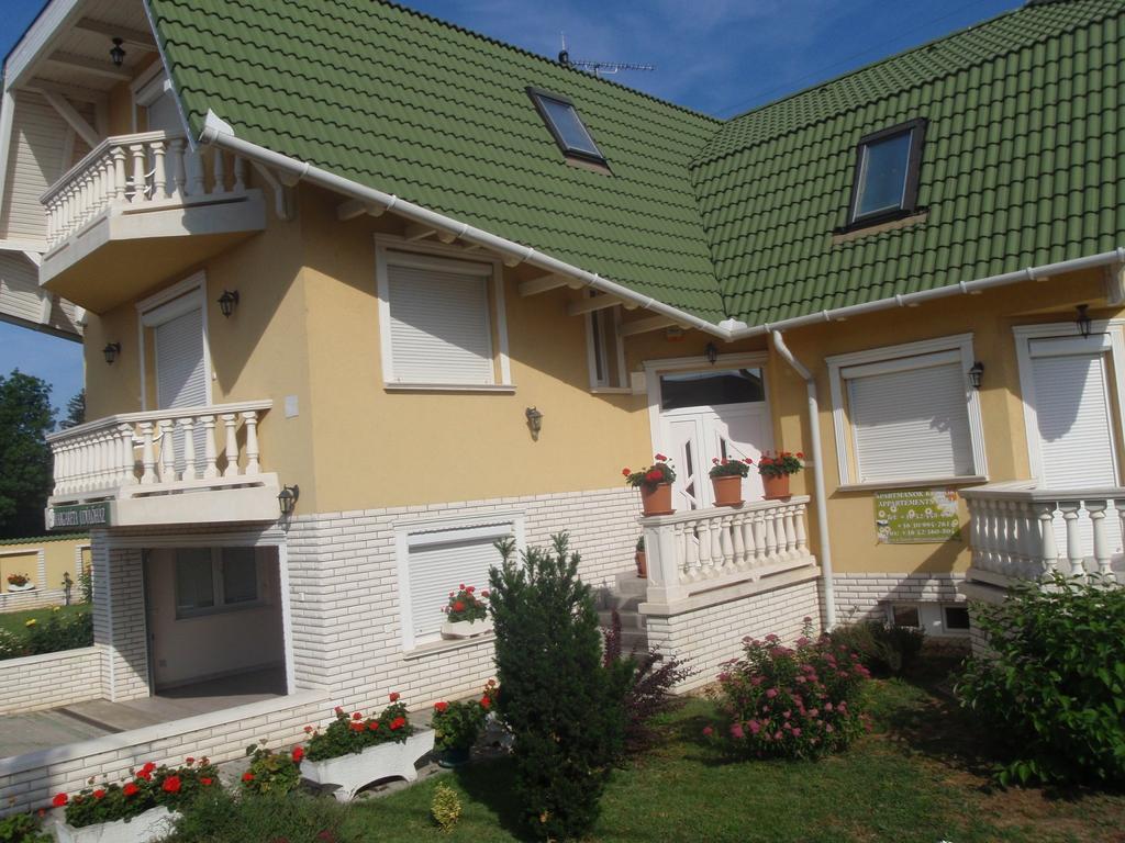 דירות Hajdúszoboszló Margareta Apartmanhaz מראה חיצוני תמונה