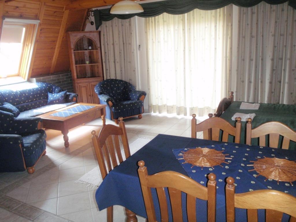 דירות Hajdúszoboszló Margareta Apartmanhaz חדר תמונה